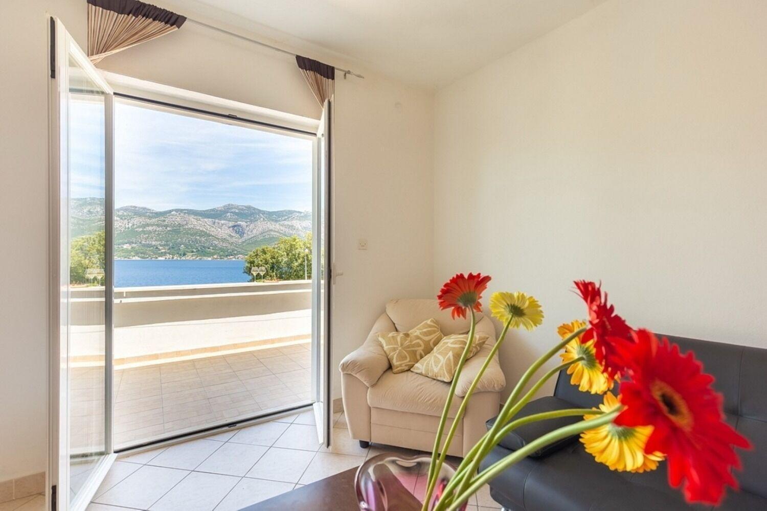 Apartments Mari Zrnovo Luaran gambar
